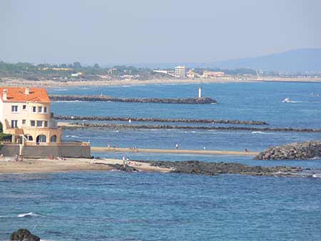 looking from cap d'agde to sete